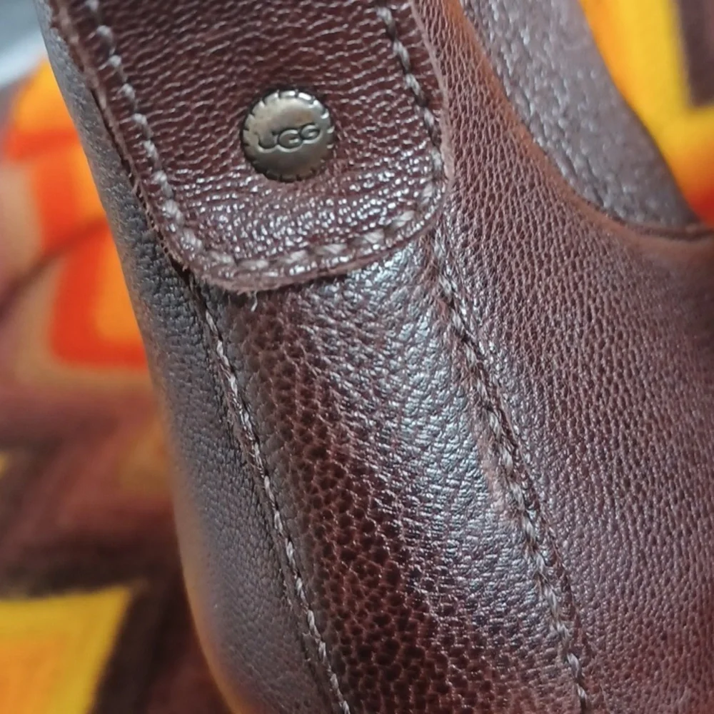 UGG Brown Nubuck Leather Cobie Booties Heeled boots size 8, Excellent Condition - Picture 4 of 9